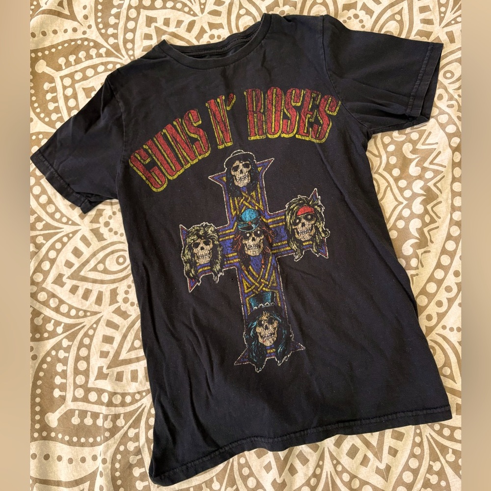 Guns N Roses Perfectly Faded and Worn Black Band Graphic Tee
